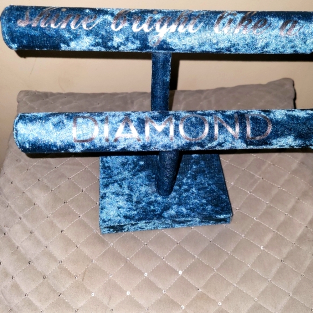 Large Sapphire Blue Jewery holder💍Shine Bright Like a Diamond💎